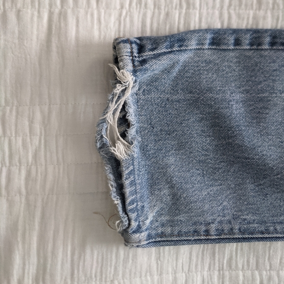 SOLD🔥501 Levi's - Picture 9 of 16